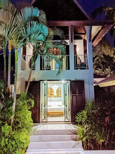 รูปภาพของLuxury villa, private beach, infinity pool. Fully serviced. Beautiful sunsets