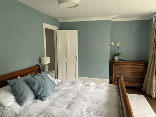 Tynemouth apartment in superb location overlooking the river. Dog friendly