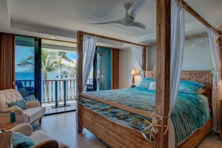 Romantic Oceanfront Condo at Lahaina Shores with Sweeping Ocean Views Отели рядом с достопримечательностью «Лахайна Джодо Мишен»