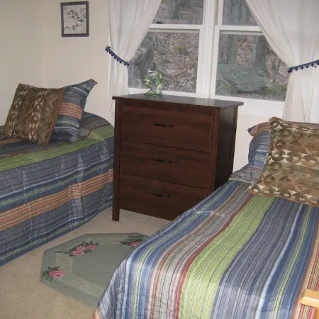 Reduced! Beech MTN home 3 beds 2bath wifi/Cable/Sleeps 6/Clean/2mls 2ski resort