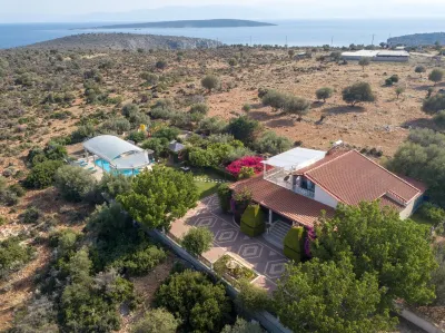 Spacious Villa with heated pool that becomes indoor Hotels near Paralia Kastraki
