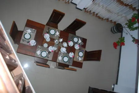 Maali,s Residence ........ Peaceful coastal Village in Midigama - Galle Отели рядом с достопримечательностью «Resthouse Handiya Bo Tree»