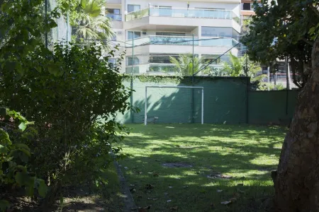 Leisure, tourism and work with high-speed internet by the sea