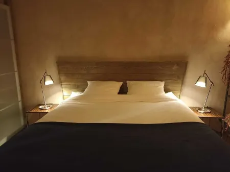 Contemporary cellar in the heart of Arbois KV'O37