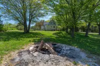 Swedish Orchard Farm Hotels in Liberty Grove