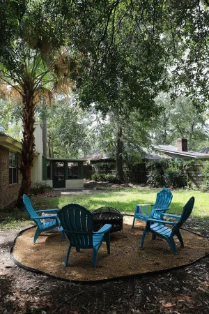 Awesome Game Room! Near Beach & Historic District! Sleeps 10! Pet friendly!