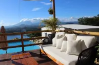 Hermosa Casa Bamboo Con Vistas! Hotels in El Cerinal