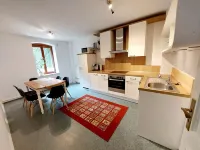 Central vacation apartment on the lake and near the castle