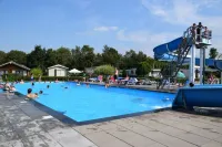 Stylishly furnished bungalow in Baarland