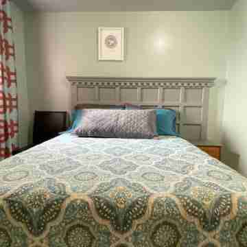 Cozy place for a solo-traveler or couples stay Rooms