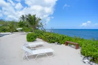 FREE Night in 2025! Private, quiet oceanfront home, wrap-around screened porch.