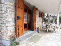 Villa on the hill with parking, garden, panorama