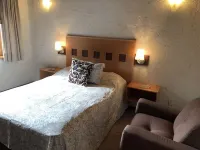 Charming Medieval Private One Bedroom W/ private bathroom