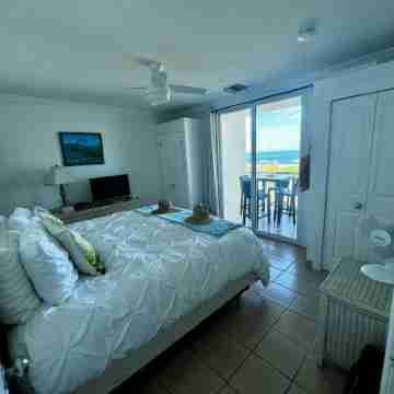 Oceanfront 2Bed Condo Rooms
