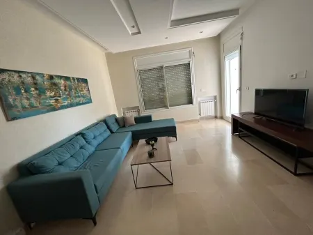 Cosy et Spacieux, Avec Balcon Отели в г. El Kram