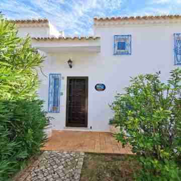 Super family villa has Wi Fi, private pool, walk to village & beach! Hotel Exterior