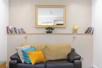 Chicstay Suite! Your home in High Wycombe