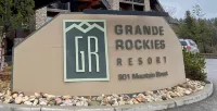 Family friendly 2BR/2BA condo - Sleeps 6 - Views & location!!