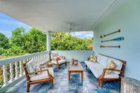 R Villa - Walk to Steps Beach with POOL, Ocean View & BOCCE Court