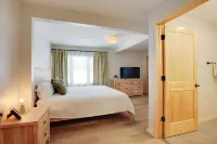 Snowmobile & Enjoy Eagle River! Southside Lodge