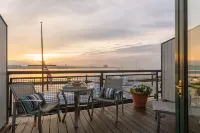 Boston Yacht Haven - Deniz Manzaralı