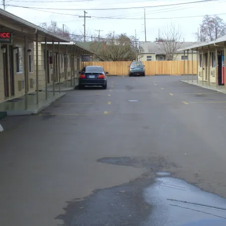 Cascade City Center Motel
