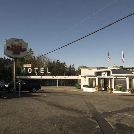 Flagship Inn