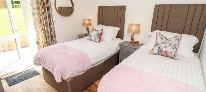 Muscat Hotels in Ryde