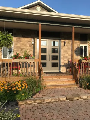 Euro Spa Centre de Santé Auberge Hotels in Farnham