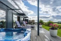 The Hideaway Experience - Hot Tub