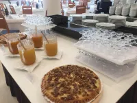 Hotel Santamarta - breakfast