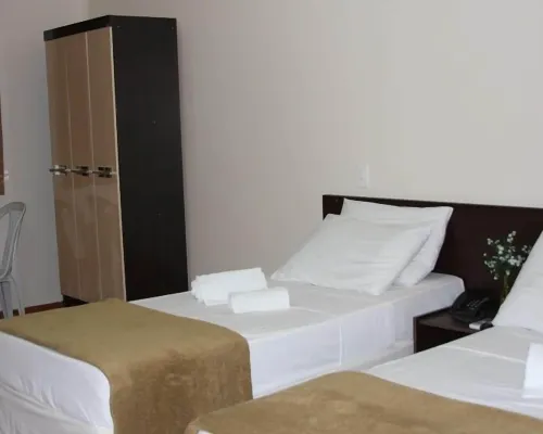 Pinheiros Hotel Hotels near Buritis Park