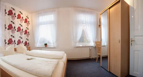 Hotel zur Linde | Hotel - Restaurant - Partyservice Hotels in Sankt Michaelisdonn