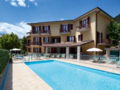 アストラ ティニャーレのホテル