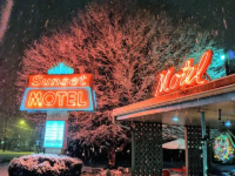 The Sunset Motel Hotels in Transylvania County