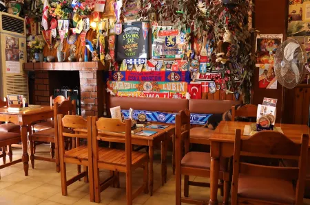 Stavros Pension Отели рядом с достопримечательностью «Anthony Quinn Bay»