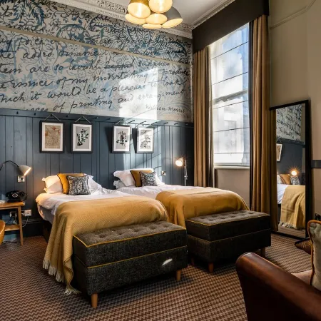 The Brook Green Hotel Отели рядом с достопримечательностью «Станция метро Hammersmith»