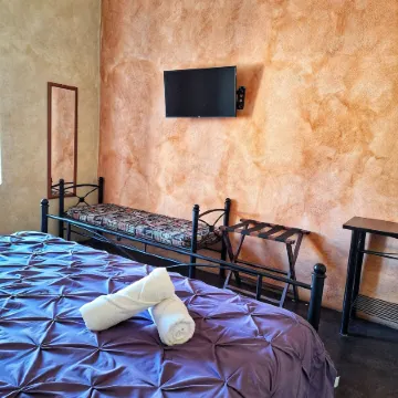 Hotel El Descanso Barrio del Artista