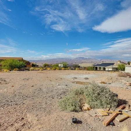 7 Mi to Golf: Mtn-view Retreat in Bullhead City