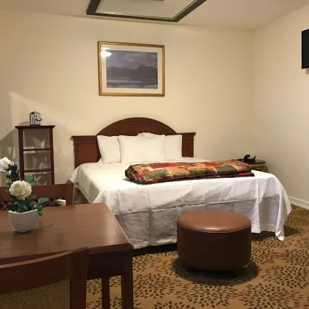 Waterbury Big Apple Motel