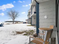 East Bay Suites Hotels in Cook County