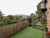 Westoe Hideaway Hotels in Llangollen