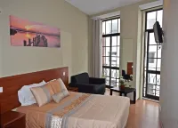 GuestHouse Belo Horizonte Hotels near Luís I Bridge