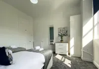 ByEvo 19 Walker - Close to GLA - Perfect Getaway or Working Away from Home - 3-Star