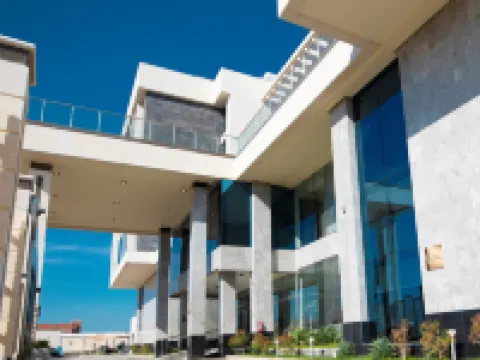 Waves Hotel Hotels in Umluj