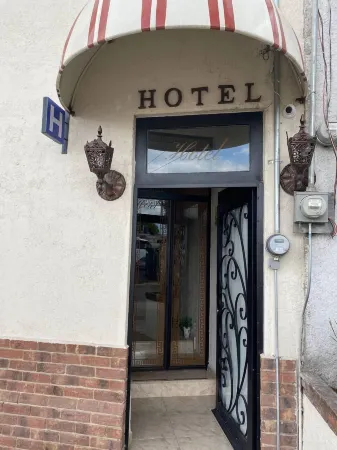 Hotel Central Pirámides Отели в г. Сан Фелипе Теотитлан