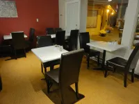 Port Augusta Inn Hotels in Courtenay