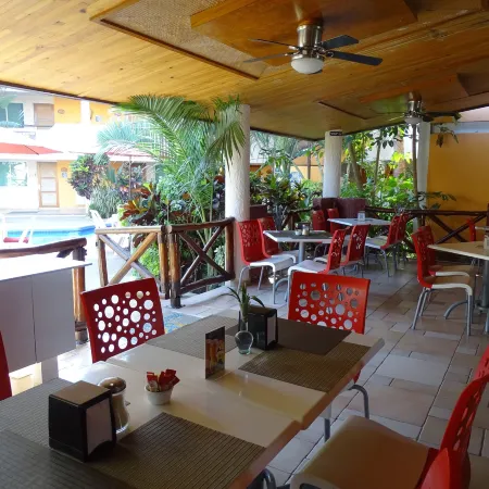 Hotel Palapa Palace Inn