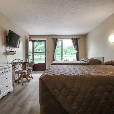Atlantic Motel โรงแรมใกล้สวนน้ำเมจิคเมาน์เทน