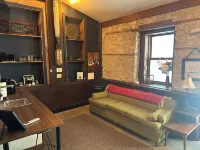 Metcalfe Suites - Old Stone Alcove